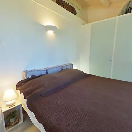 Br040-767 2 Pieces Mezz 4 Couchages Sur Villa